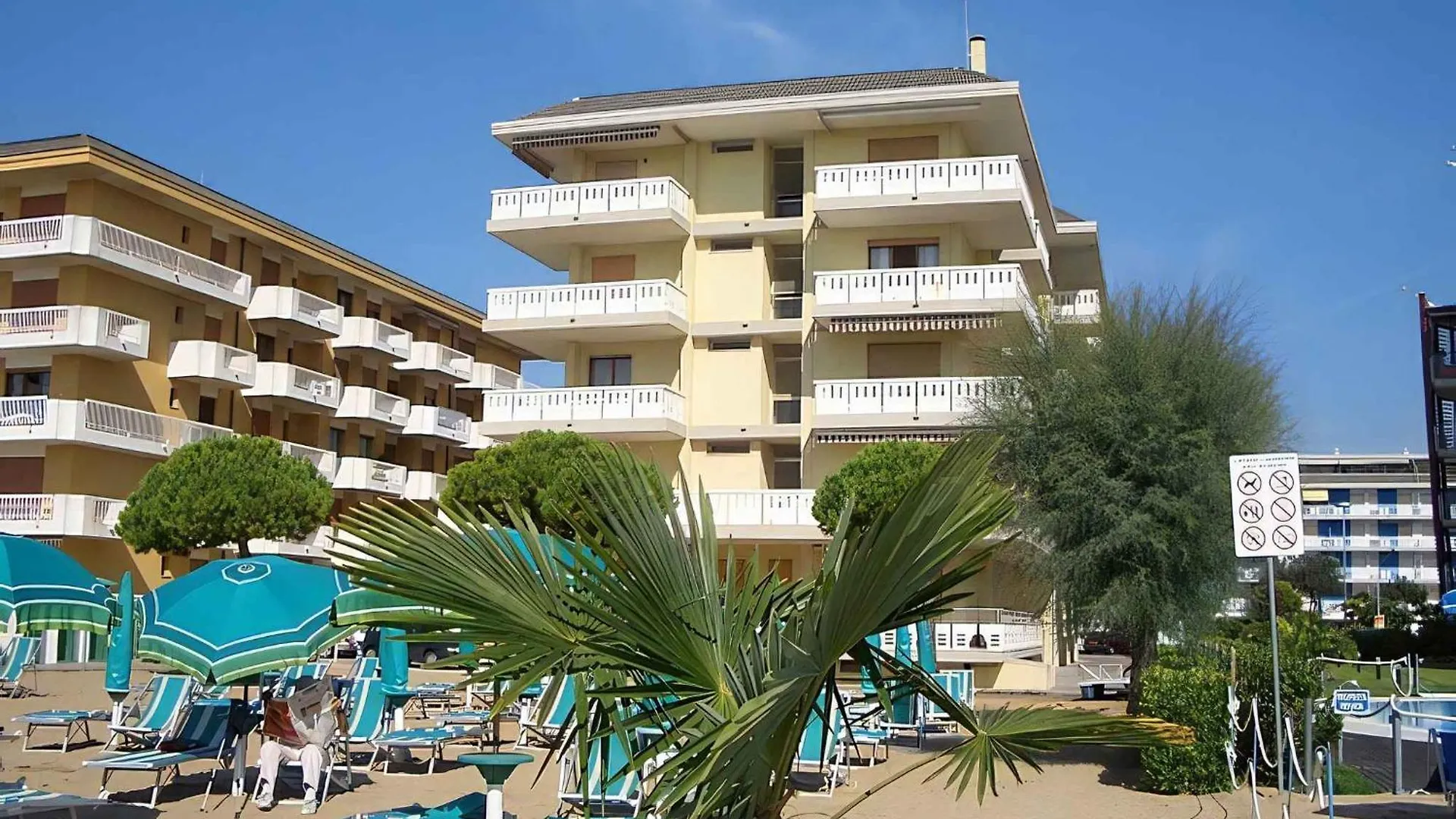 Apartments In Lido Di Jesolo 25357